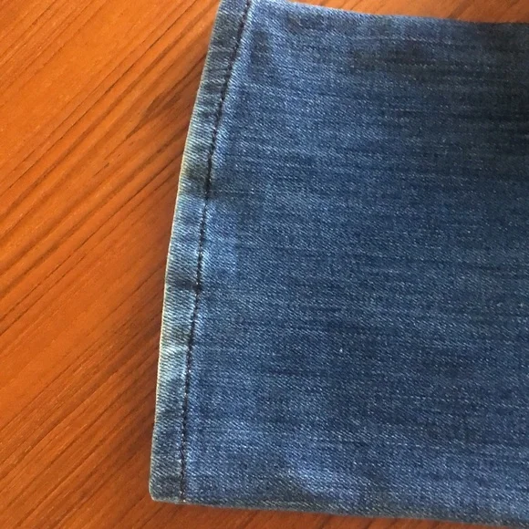 7 For All Mankind - Picture 4 of 12